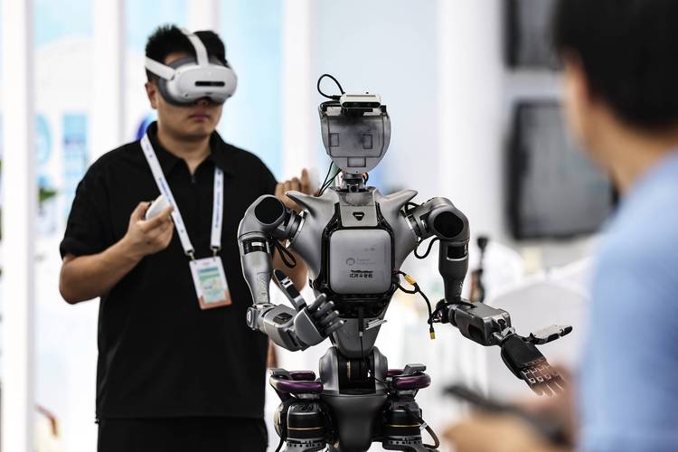 新華全媒丨2025全球工業(yè)互聯(lián)網(wǎng)大會(huì)在遼寧沈陽開幕